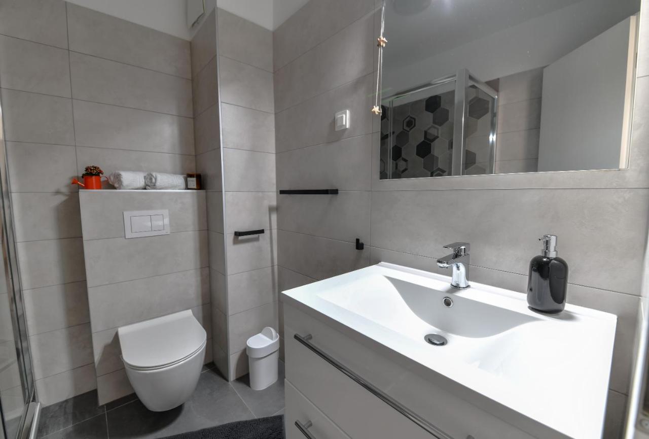 זאדאר Spacious Apartment Nero With Free Parking מראה חיצוני תמונה
